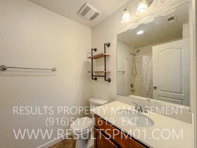 Building Photo - Upgraded West Roseville 4 Bed 3 Bath in Ga...