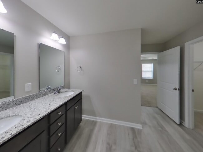 Building Photo - 308 Savannah Hills Dr