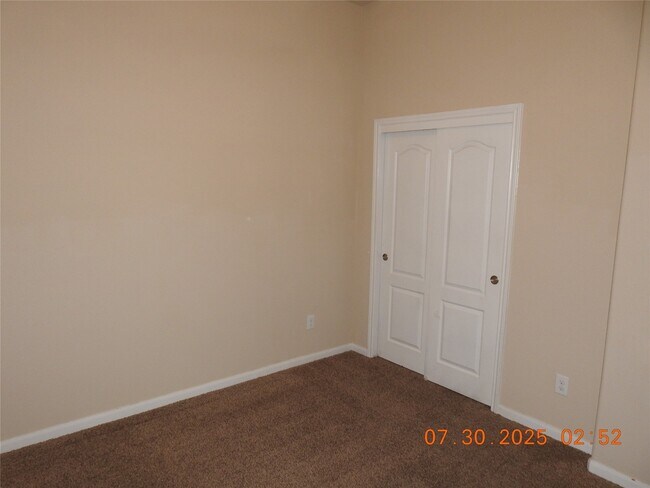 Building Photo - 3667 Raintree Village Dr