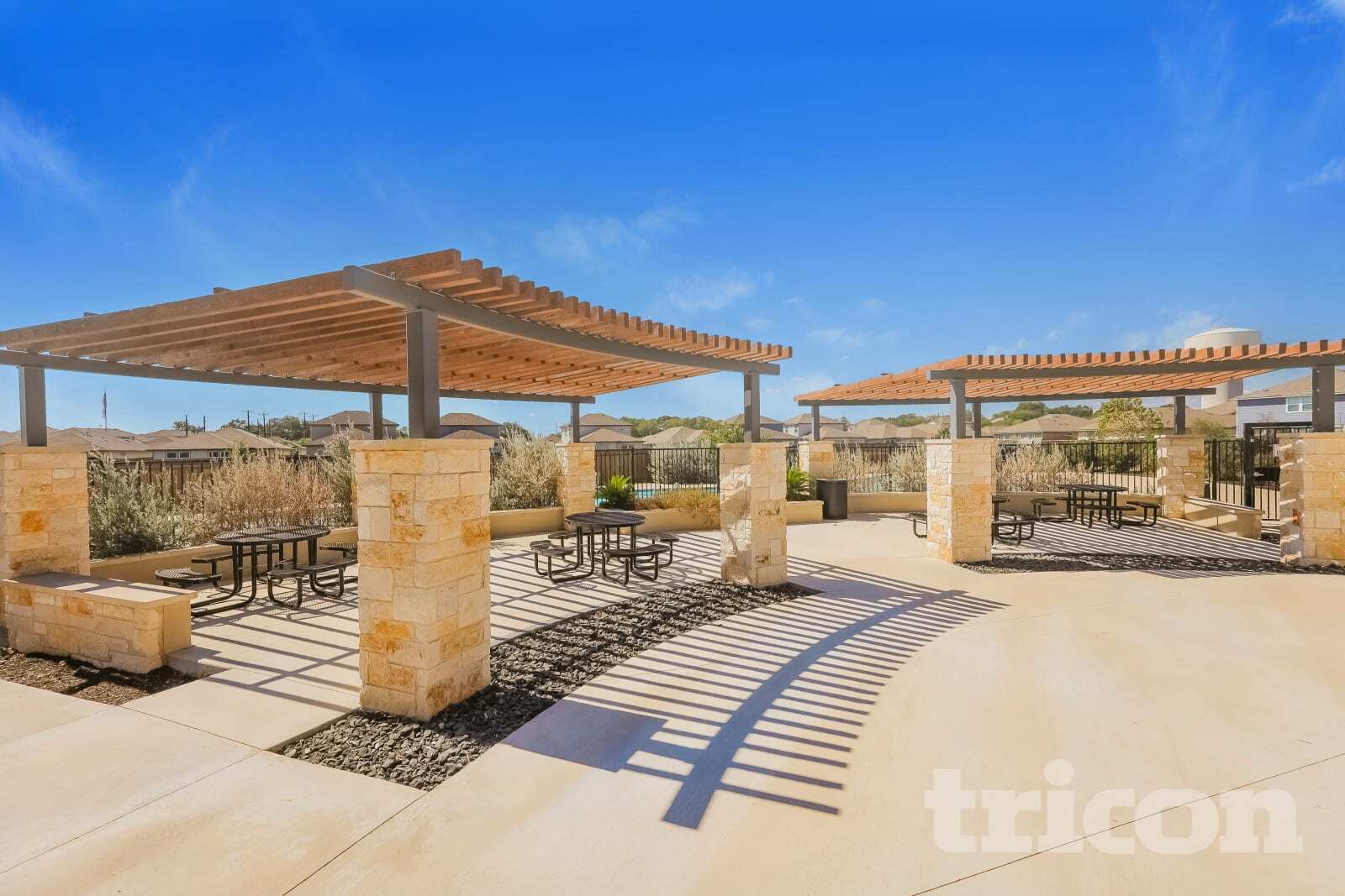 Building Photo - 13602 Paxton Blvd