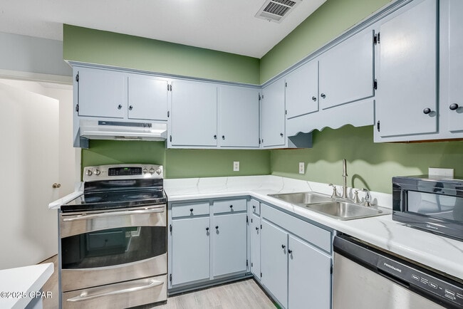 Building Photo - 505 Palermo Rd