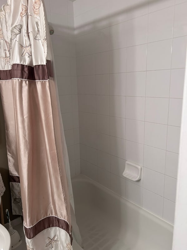 Building Photo - 2030 Douglas Rd