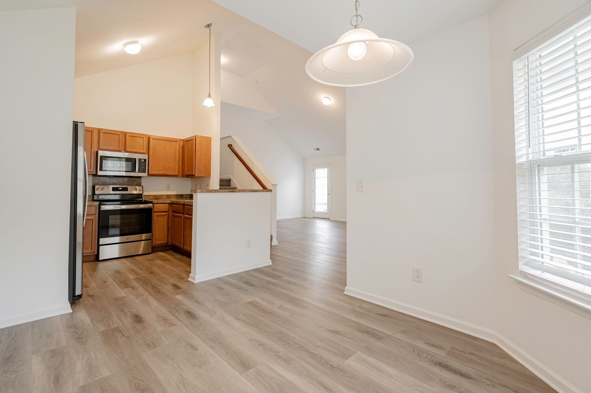 Building Photo - 2016 Culloden Dr