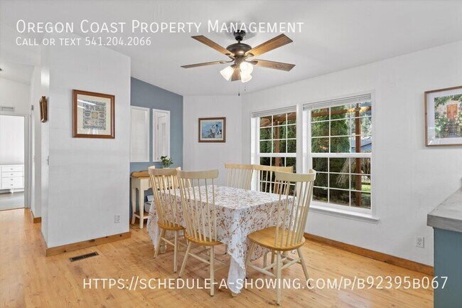 Building Photo - 2347 N Chinook Ln