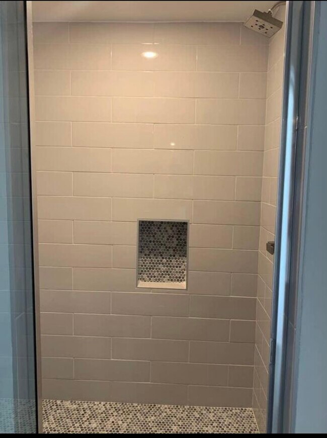 Building Photo - 827 Vibe Plz