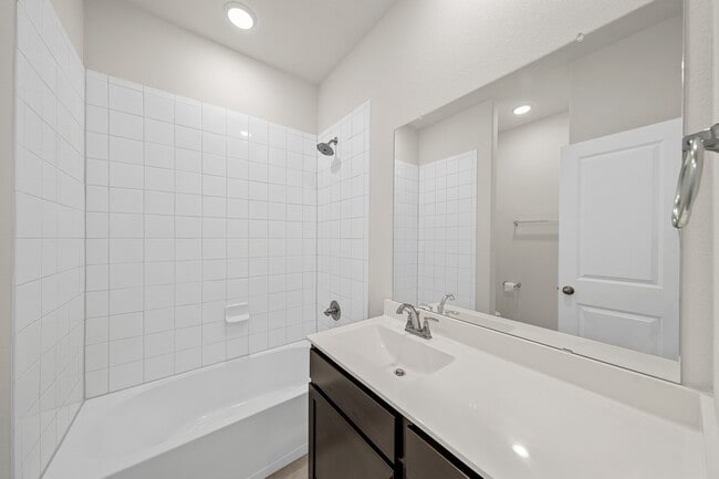 Building Photo - 13105 Oleander Bay Ln