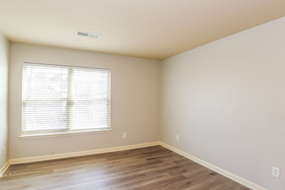 Building Photo - 260 Stillwood Dr