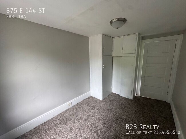 Building Photo - 875 E 144th St