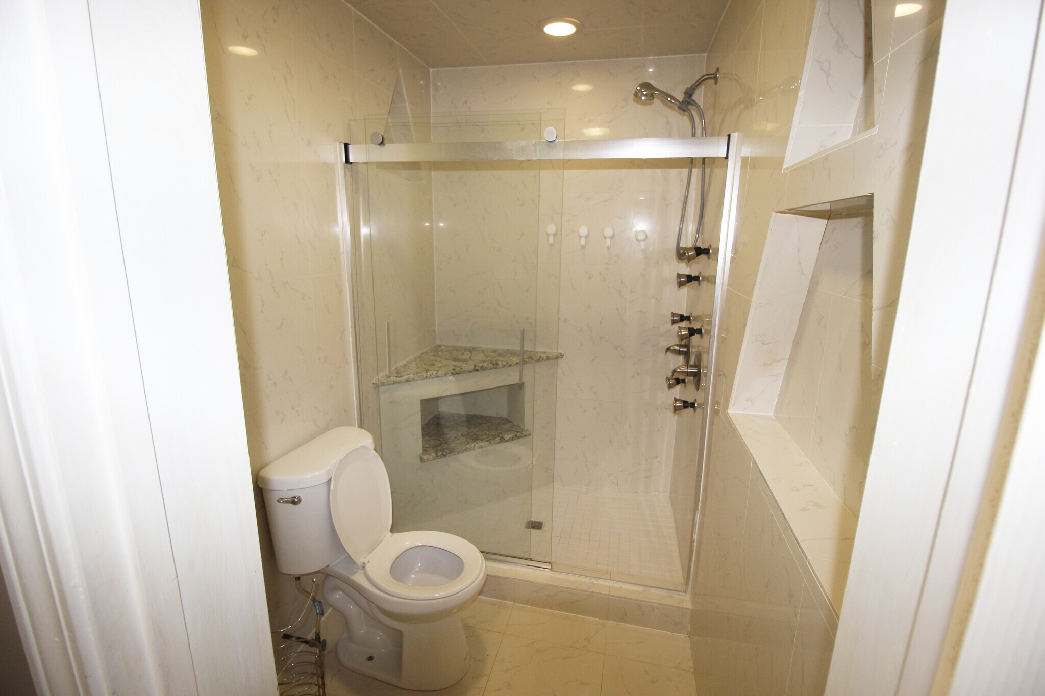 Building Photo - 3033 Toledano St