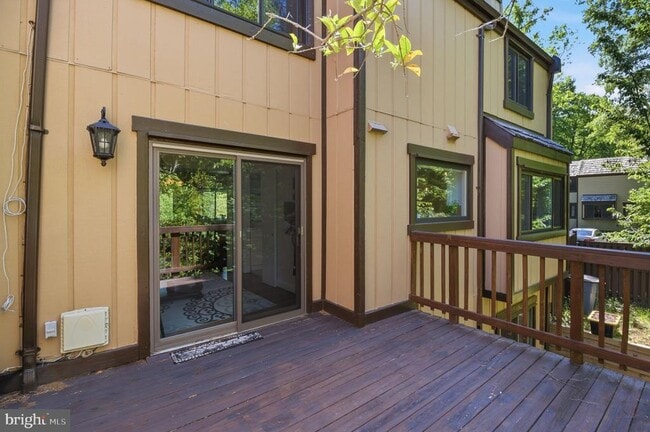 Building Photo - 1509 Farsta Ct