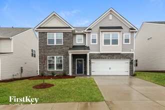 Building Photo - 574 Hillpark Ln