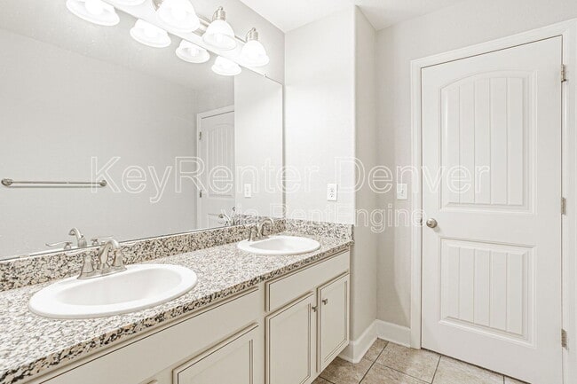 Building Photo - 7823 S Quantock Way
