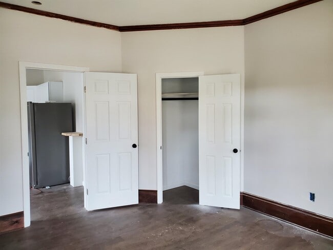 Building Photo - 17 Canaan St