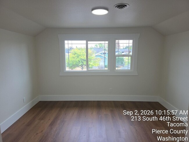 Building Photo - 213 S 46th St