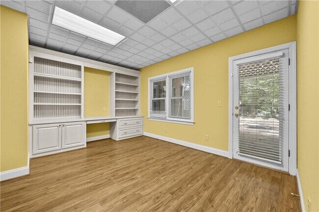 Building Photo - 860 Cramac Dr