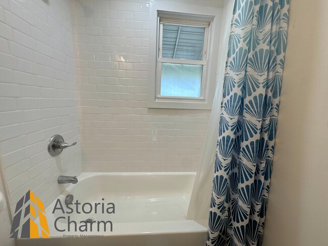 Building Photo - Cozy 2-Bedroom Home with Modern Updates & ...