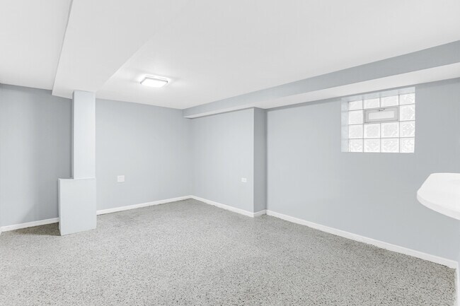 Building Photo - 4218 N Monitor Ave