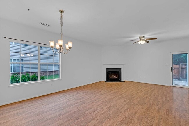 Building Photo - 417 Belmont Cir