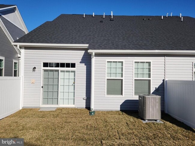 Building Photo - 13440 Petrel St