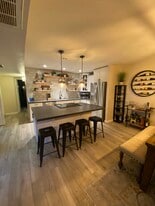 Building Photo - 5945 E Thomas Rd