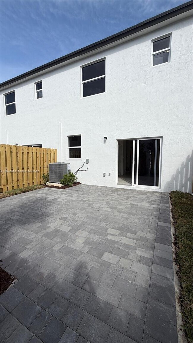 Building Photo - 15600 SW 276th Terrace