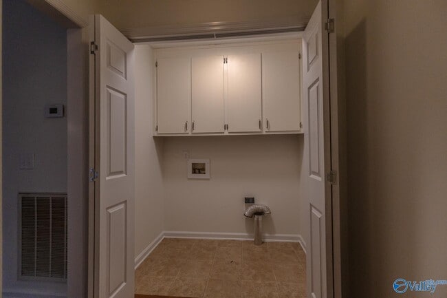 Building Photo - 111 Cepha Dr