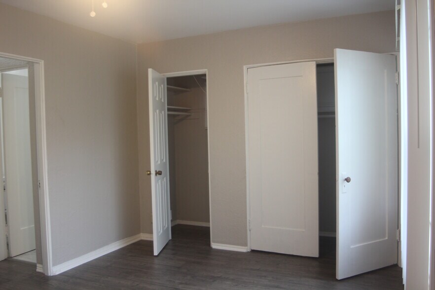 Building Photo - 911 S Marguerita Ave