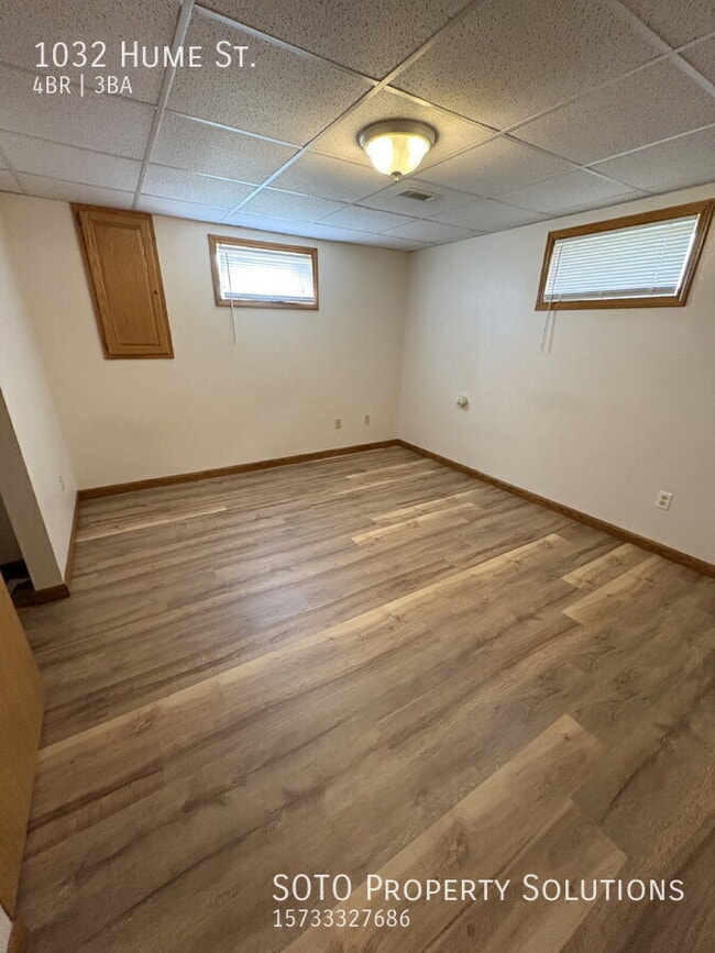 Building Photo - 1032 Hume St