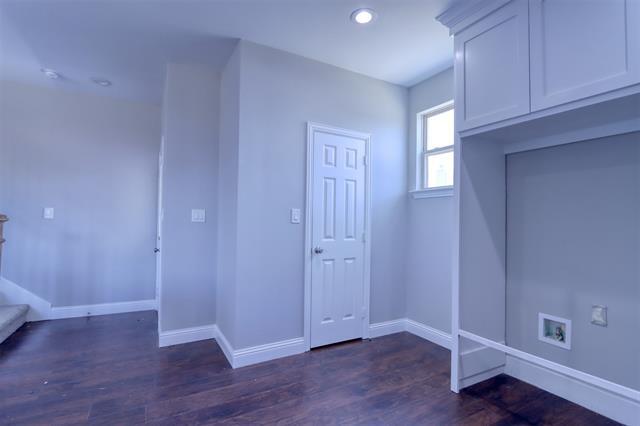 Building Photo - 2813 Belmont Dr