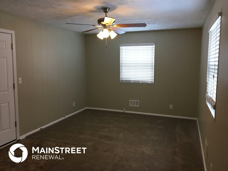 Building Photo - 2612 Springfield Dr