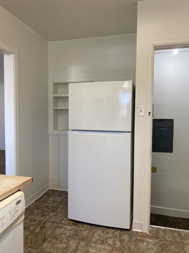 Building Photo - 2 Bed / 2 Bath Home - Close to UNC