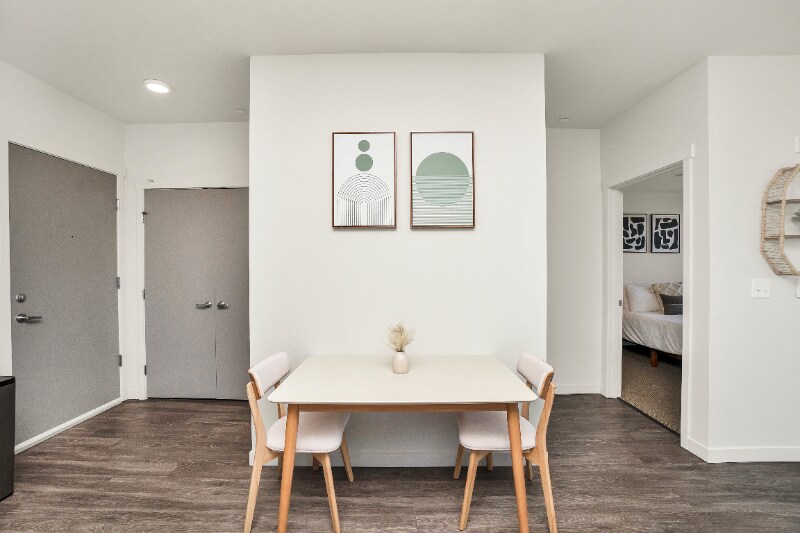 Building Photo - 80 South Main St