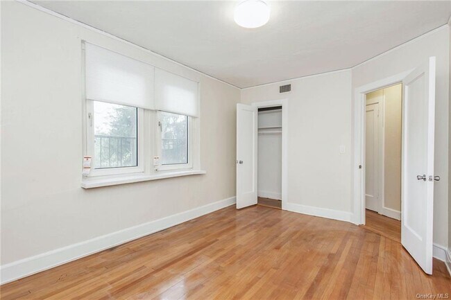 Building Photo - 69 Harney Rd