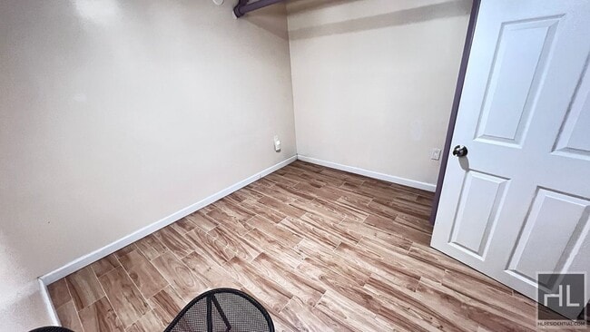 Building Photo - NEWLY RENOVATED 1 BEDROOM SEMI-BASEMNT  EA...