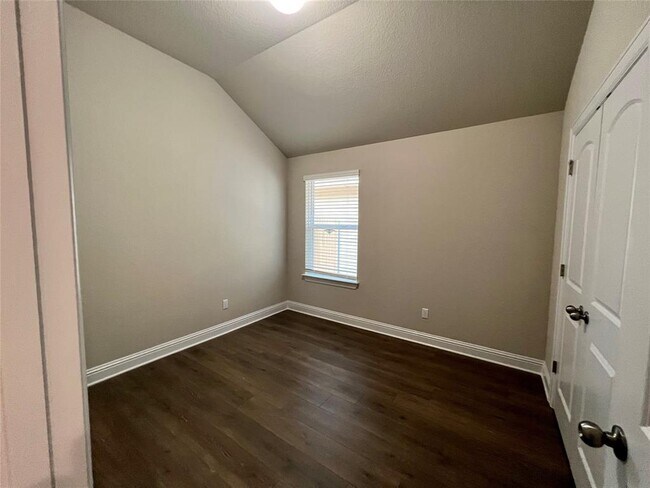 Building Photo - 170 Living Reef Dr