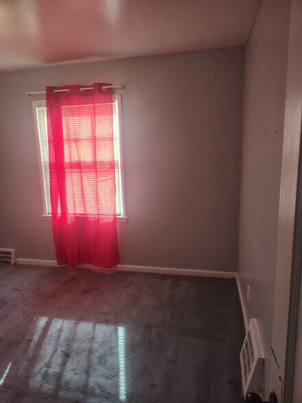 Building Photo - 19324 Avon Ave