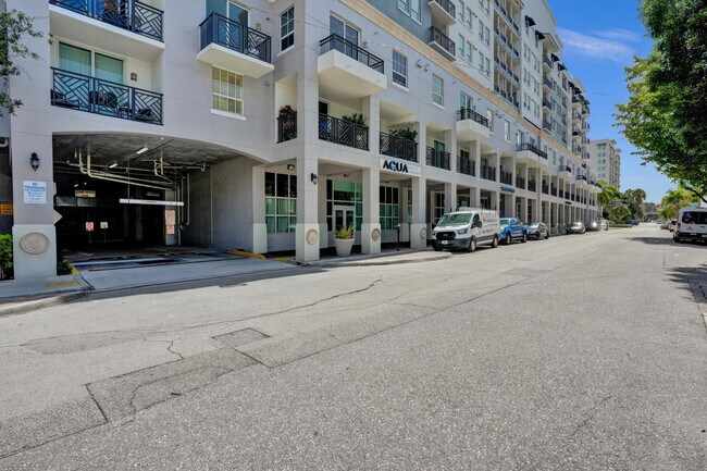 Building Photo - 600 S Dixie Hwy