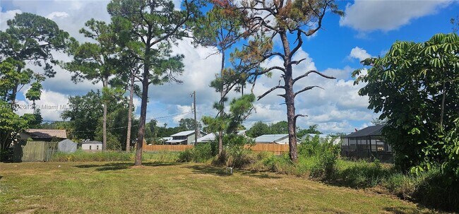 Building Photo - 6502 Kenwood Rd