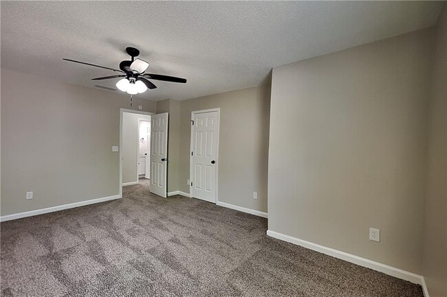 Building Photo - 2215 Traywick Chase