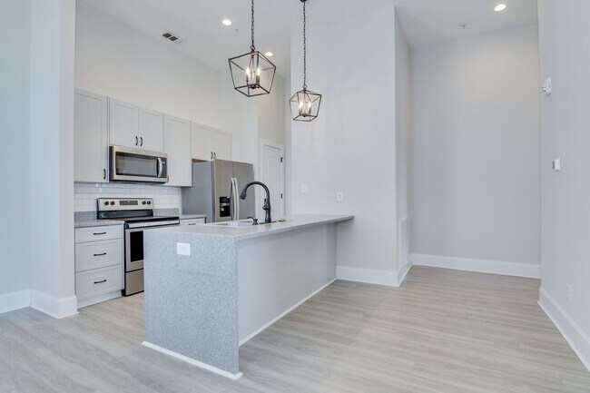 Building Photo - 2 Bedroom 1 Bath Apartment in Harlem