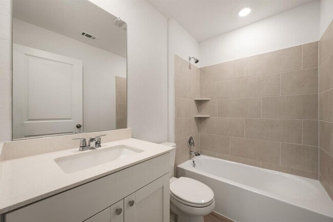 Building Photo - 1407 Hermosa Gdns