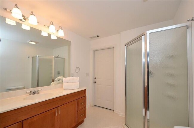 Building Photo - 5975 Peachtree Pkwy