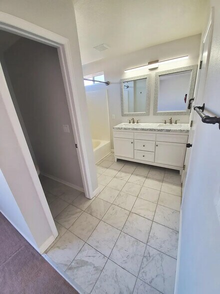 Master Bath - 19443 E 59th Ave