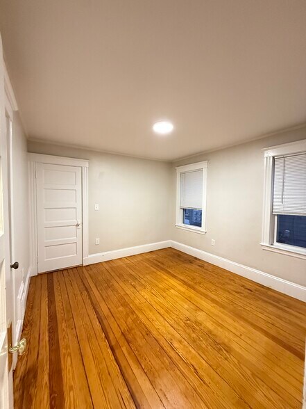 Building Photo - 4110 Washington St