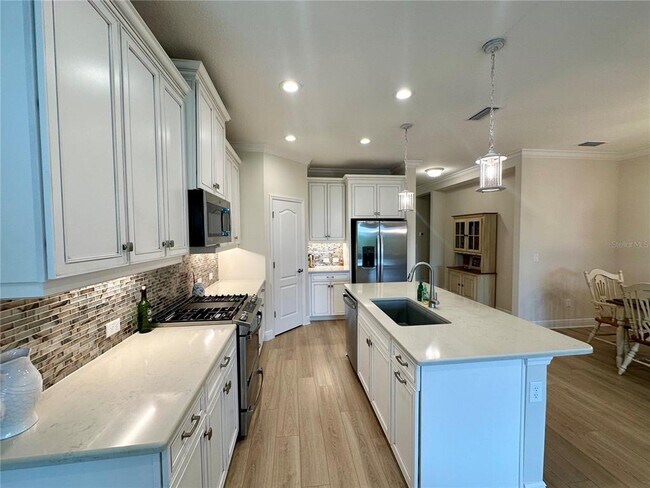 Building Photo - 2633 Star Apple Wy