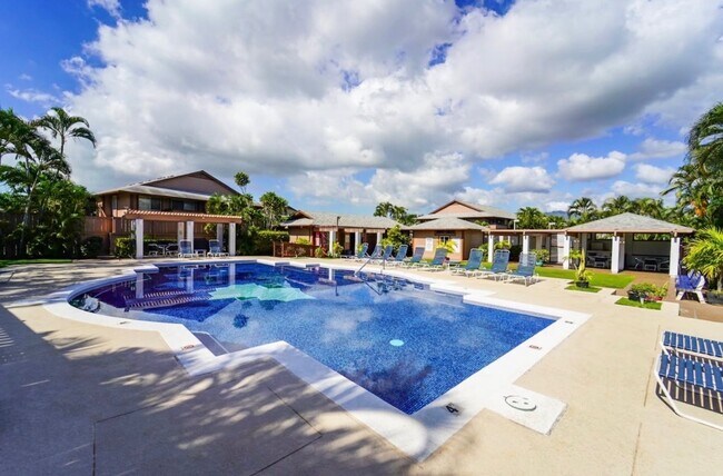Building Photo - Remodeled 2/1.5 with AC in Palm Villas!