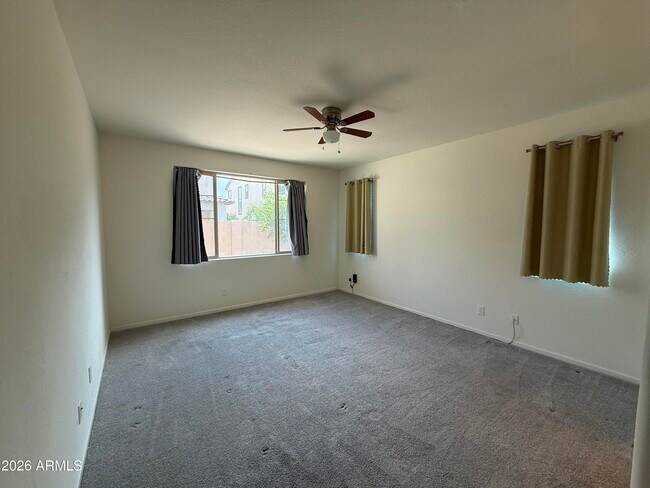 Building Photo - 263 E Lantana Dr