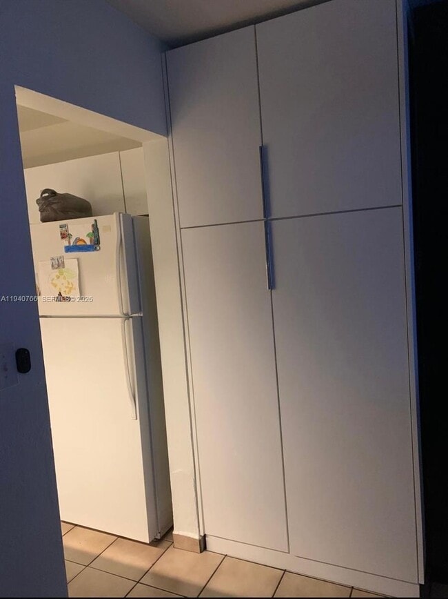 Building Photo - 4655 Palm Ave