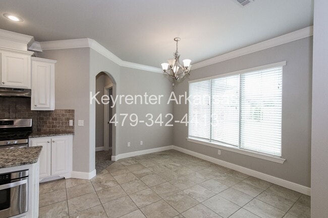 Building Photo - 3805 SW Gemstone Blvd