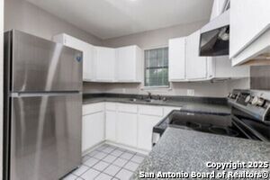Building Photo - 927 W Formosa Blvd